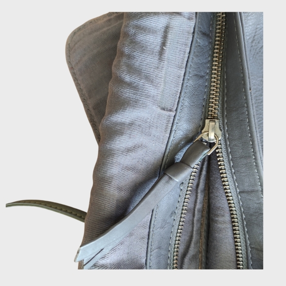 💢Sale!💢 Topshop Small Genuine Leather Flower detail Cross Body Shoulder Bag - Picture 5 of 8